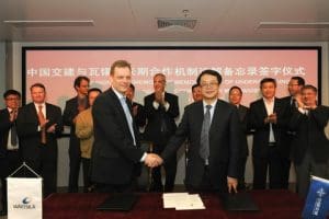 Mr Roger Holm, Senior Vice President, Wärtsilä Engines (left) and Mr Wang Haihuai, Vice President CCCC (right) at the signing ceremony of the long term strategic cooperation agreement.