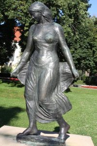 Debrecen statue.