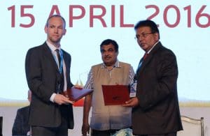 The Institute’s Sean Walsh and IMU Vice Chancellor K Ashok Vardhan Shetty signed the MoU in the presence of India's Minister of Road Transport and Shipping Nitin Gadkari