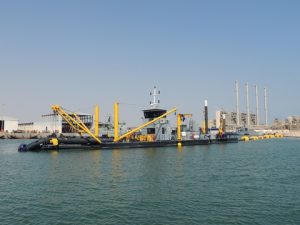 The floating pipe line DAMEN delivered consists of HDPE pipes plus floats