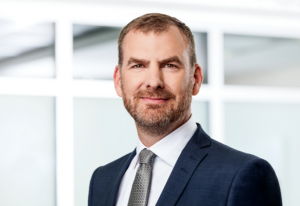  Ulrik Lackschewitz, Chief Risk Officer of HSH Nordbank.