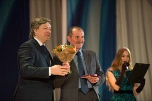 Nikolay Tekuchev (centre), pumpman of tanker NS Concord receives Rosmorrechflot Memorial Badge